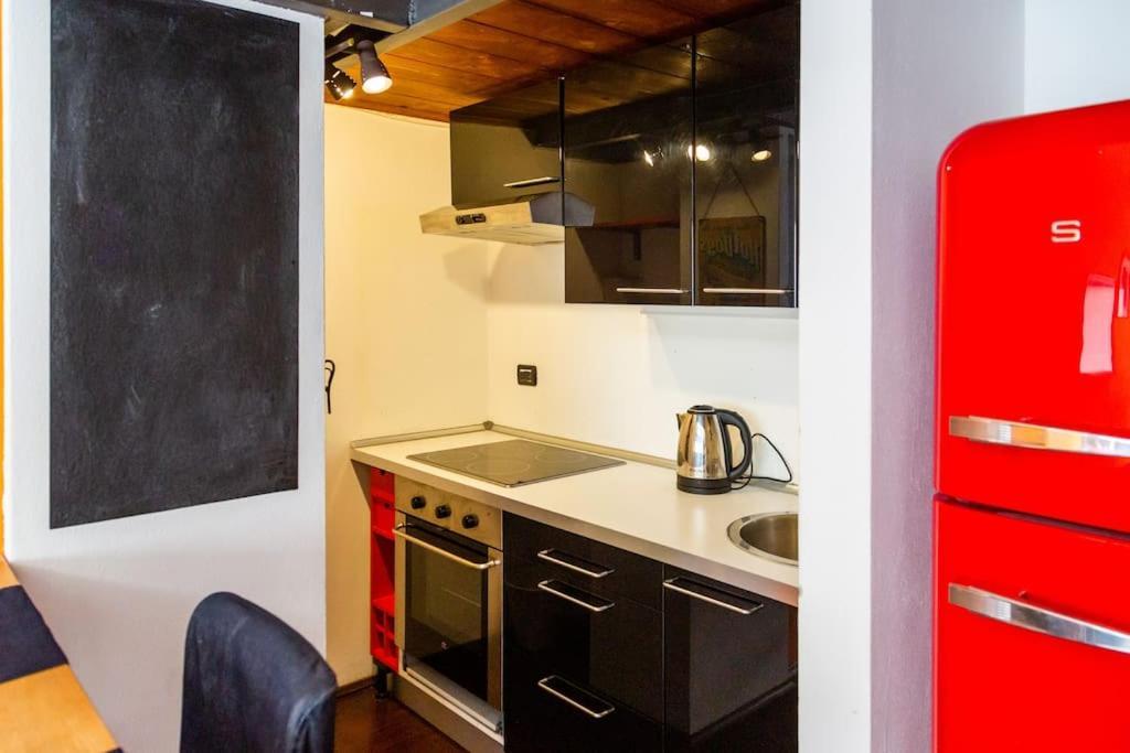 2 Min Da Porta Genova - Elegante Bilocale Apartment Milano Ngoại thất bức ảnh